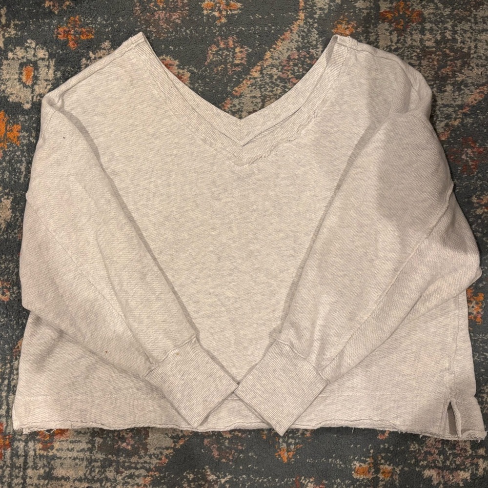 American Eagle Outfitters Light Gray V-Neck Pullover Sweatshirt